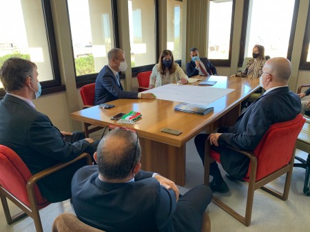 32827062d398c3bcebce44c02ac4fa3f_M