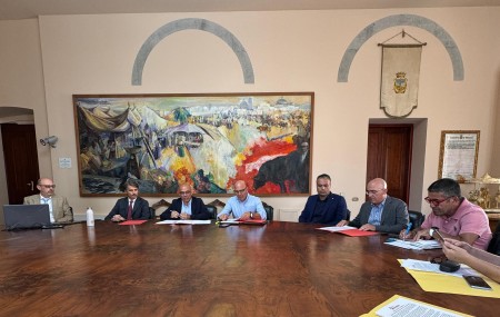 d684a5f1d6d18e9647b504aaaaf15048_M